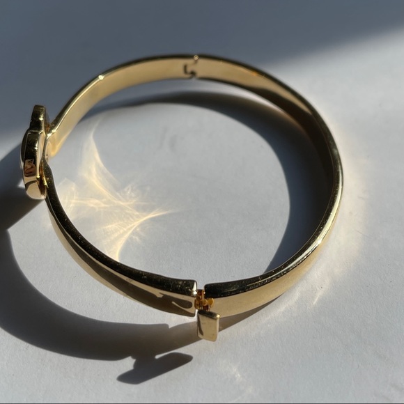 Juicy couture pave heart gold hinged bracelet - Picture 3 of 7